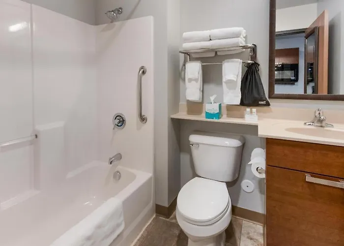 My Place Chicago West 3*