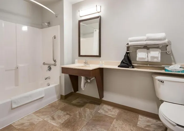 My Place Chicago West 3*