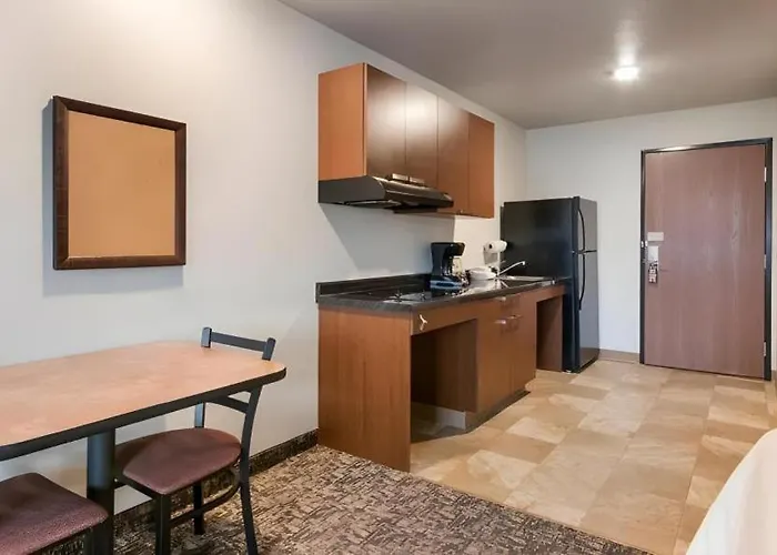 My Place Chicago West Hotel North Aurora
